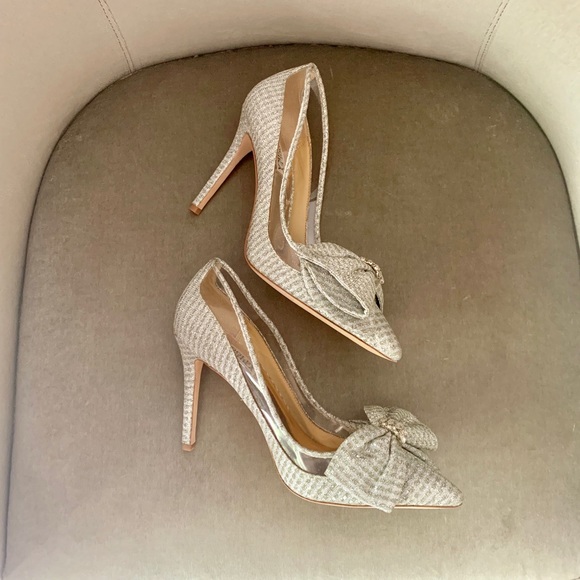 Badgley Mischka Silver and Gold Bow Heels - Picture 4 of 6